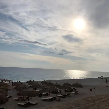 Santorini Village, Drymades, Dhërmi