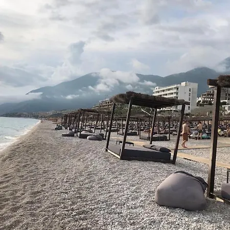 Santorini Village, Drymades, Apartamento Dhërmi