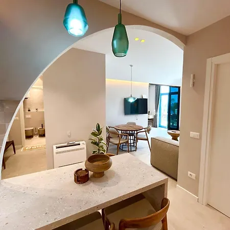 Santorini Village, Drymades, * Dhërmi