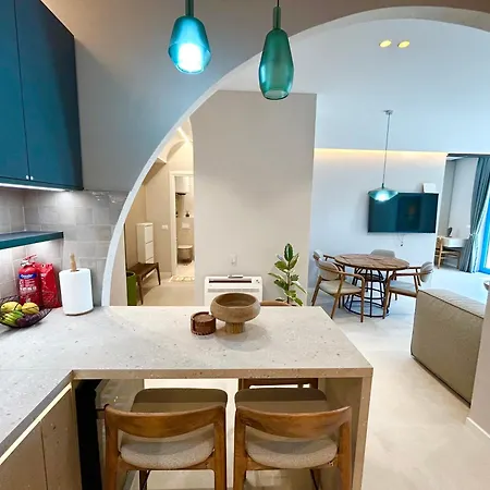 Santorini Village, Drymades, * ديرمي