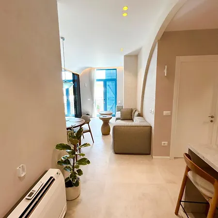 Santorini Village, Drymades, Apartamento Dhërmi