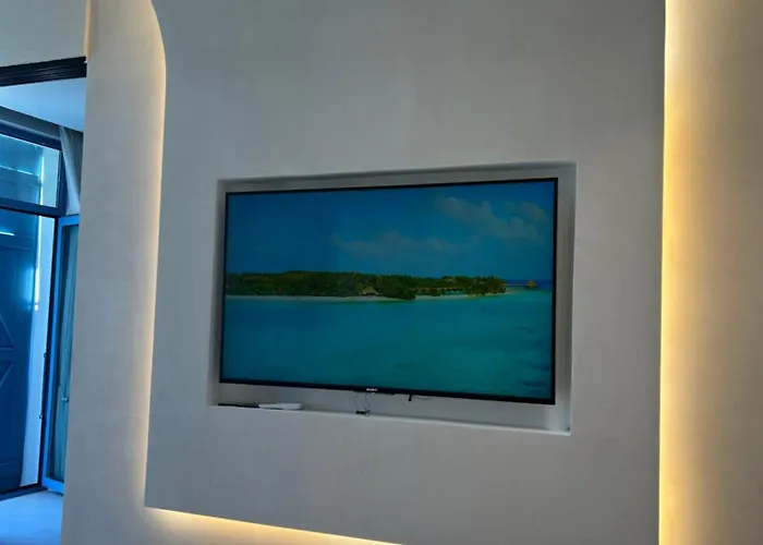 Santorini Village, Drymades, Dhërmi