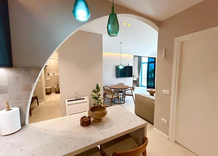 Santorini Village, Drymades, * Dhërmi