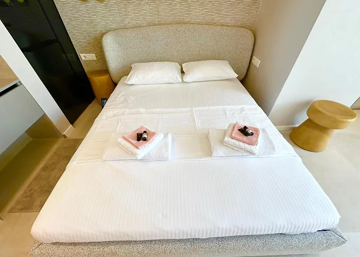 Appartamento Santorini Village, Drymades, *